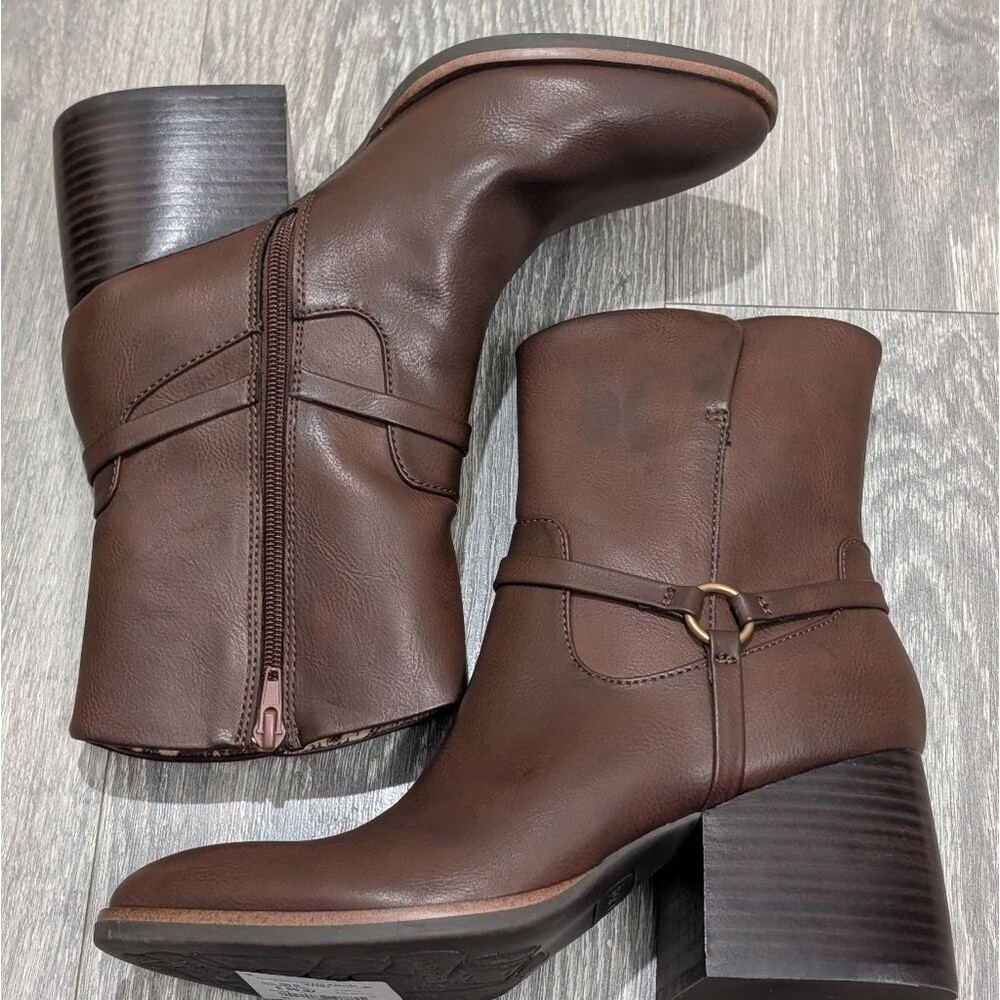 Korks Salena Block Heel Harness Boots Size 8.5 New with Tags